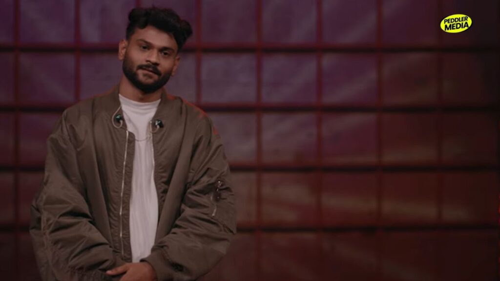 Contestant performing on stage during Legacy Episode 1's standout moment