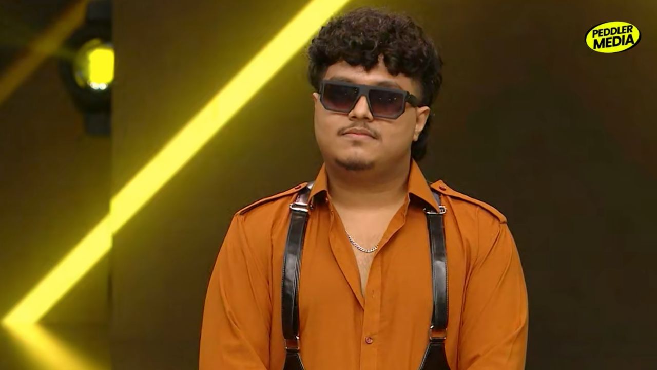 Dhadkan Rapper poses on stage during MTV Hustle 5