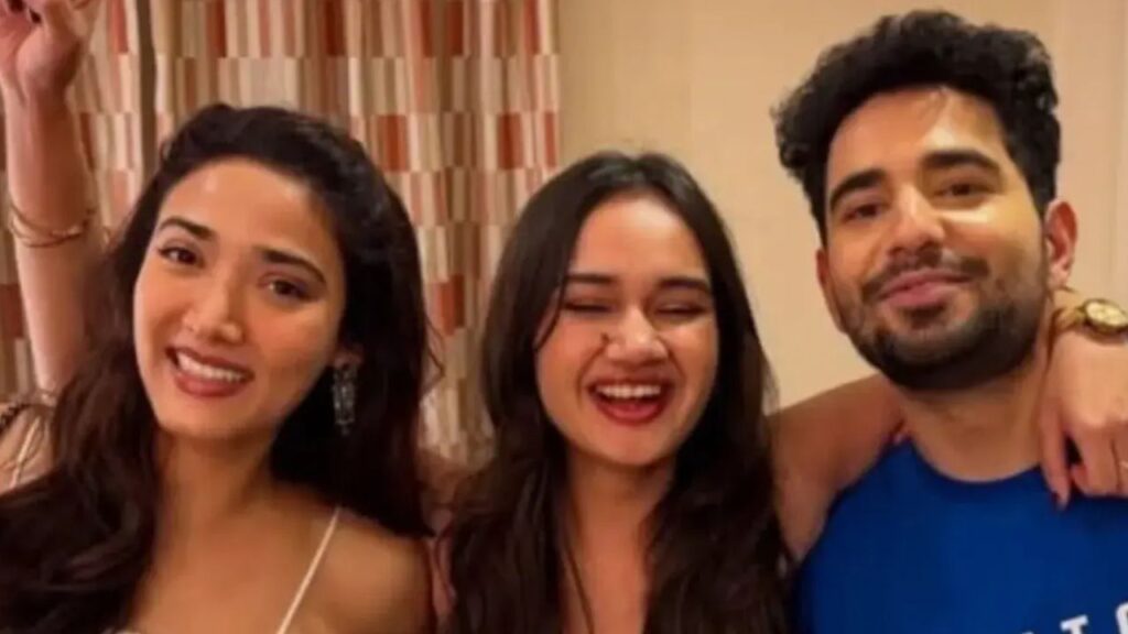 Medha Shankr Samay Raina Wedding together in a viral group photo